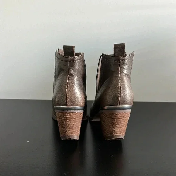 Not Rated Brown Cowgirl Booties - Picture 4 of 7